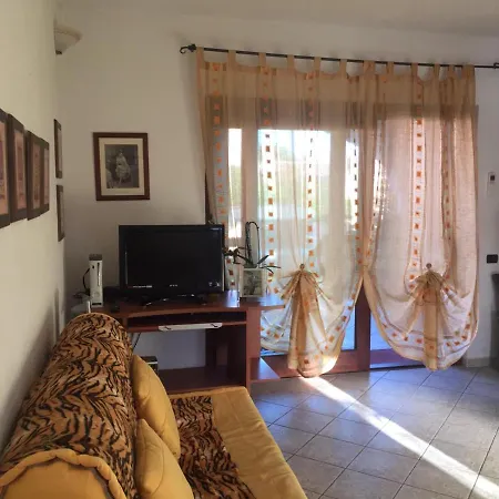 Casa Paese Via Monti San Teodoro (Sardinia)